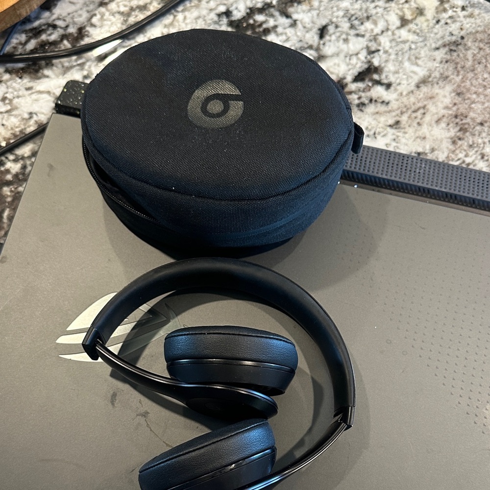 Beats by Dre Black Over-Ear Headphones